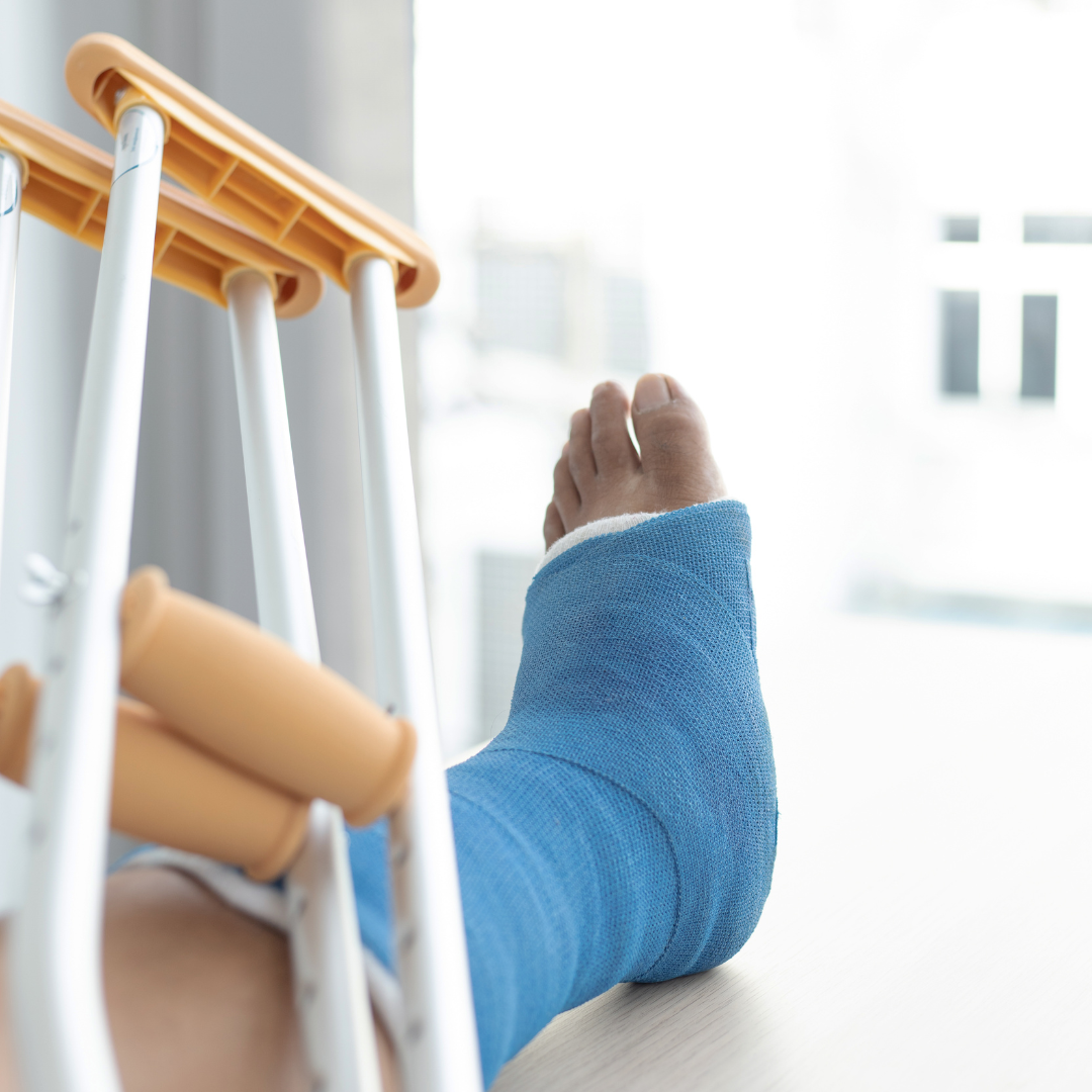 Difference Between a Bone Injury and a Muscle Injury